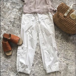 Calvin Klein Jeans Cropped/Capri Cargo Pants Sz 4
